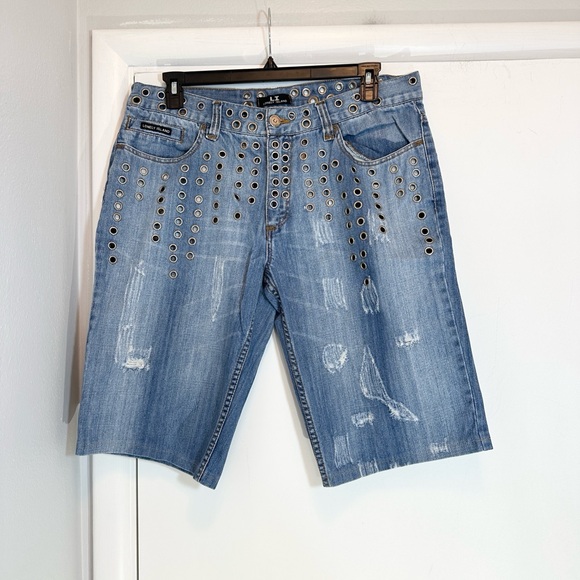 Lonely Island Distressed Cotton Denim Blue Jean Shorts 36 waist like new - Picture 5 of 14